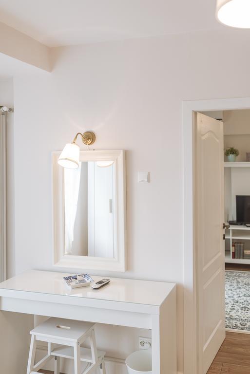River View - Old City Apartment Bucarest Extérieur photo